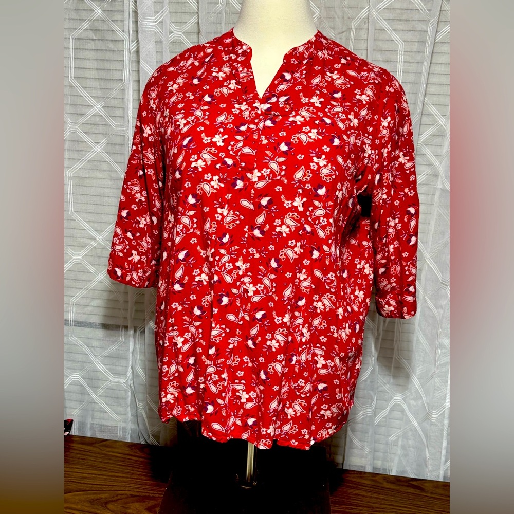 Woman Within 22/24 1X Floral Red Top 3/4 L sleeves button at cuff 30”L 24” p2p - Picture 3 of 9